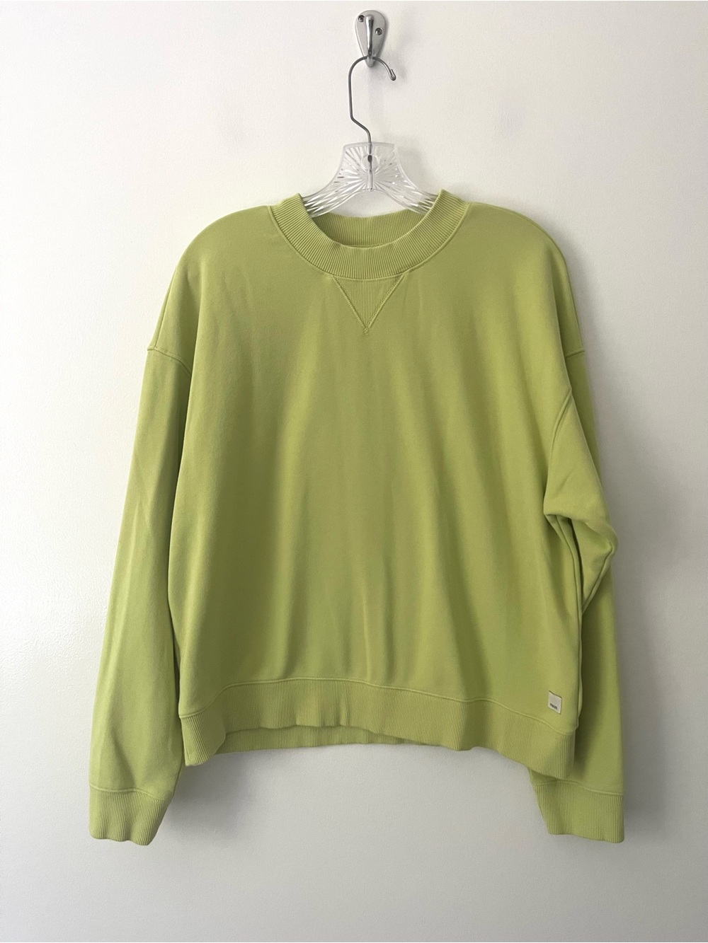 Vuori Sedona Weekender Crew Neck Sweatshirt Lime Green VW278
